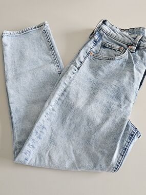 H&M Light Blue High-Rise Straight Jeans